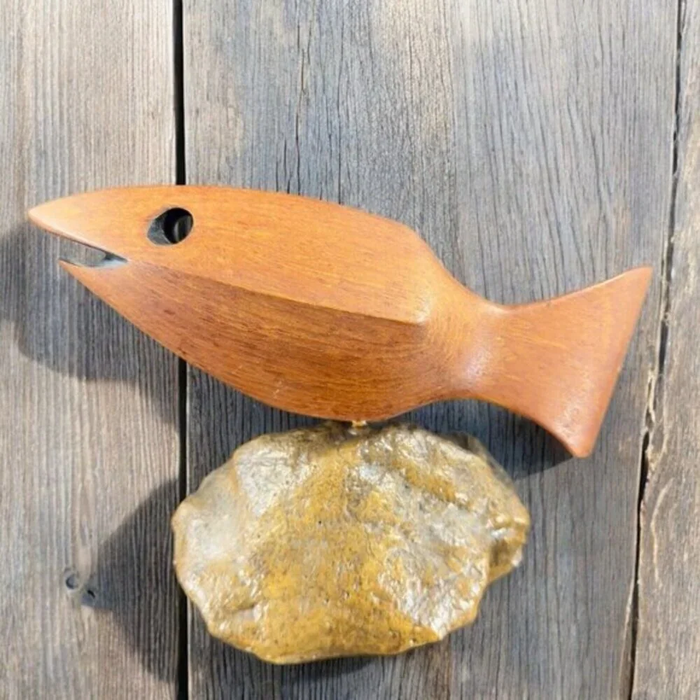 Vintage Hand‎ Carved Decorative Beach Fish Shorebird Hand Made Wood On Stone VTG